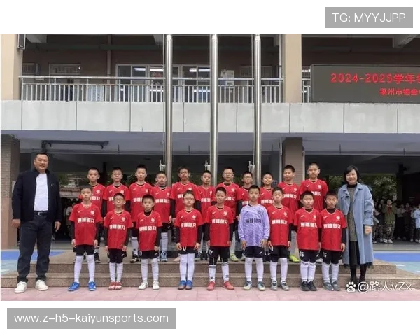 足球俱乐部在青训中建立学业导师与升学对接机制,足球俱乐部与学校合作计划